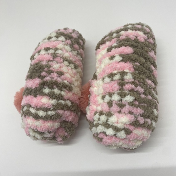 New Baby/Toddler Girl Pink and Grey Slippers - Picture 3 of 4